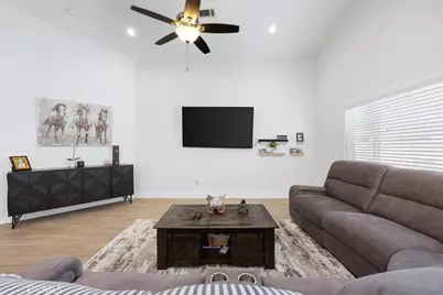 3822 Zamora, Bakersfield, CA 93306 - Photo 8