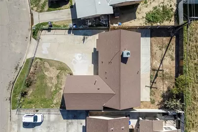 5817 Gary, Bakersfield, CA 93307 - Photo 40