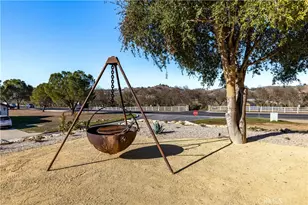 1670 Southfork Pl, Paso Robles, CA 93446 - Photo 16