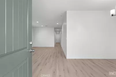 10004 Elmco Avenue, Lamont, CA 93241 - Photo 4