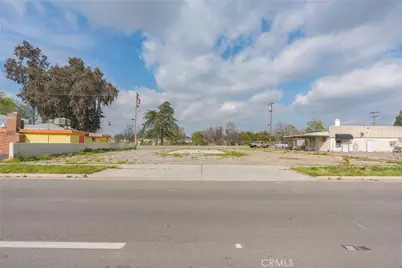 217 Niles Place, Bakersfield, CA 93305 - Photo 1