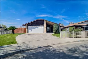 5217 Stancliff, Bakersfield, CA 93307 - Photo 2