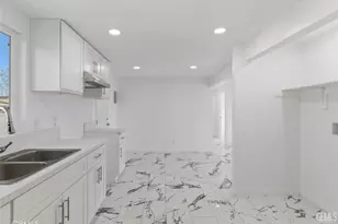 10720 Santa Ana St, Lamont, CA 93241 - Photo 12