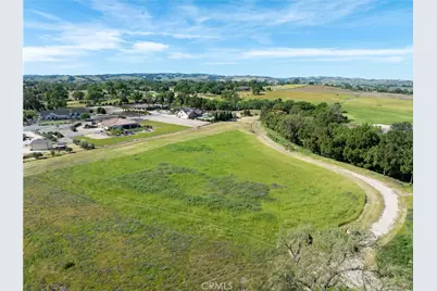 8 Championship Lane, Templeton, CA 93465 - Photo 2