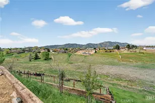 21601 Westwood Blvd, Tehachapi, CA 93561 - Photo 2