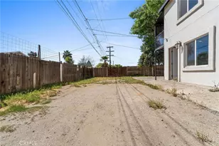 303 El Tejon, Bakersfield, CA 93308 - Photo 24