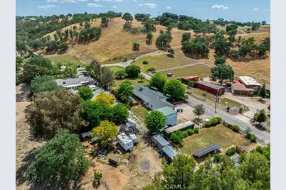 7835 Blue Moon Road, Paso Robles, CA 93446 - Photo 42