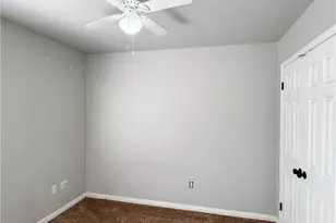 10302 Cheyenne Dr, Bakersfield, CA 93312 - Photo 8