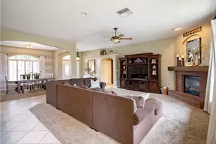 12210 Rushville Ct, Bakersfield, CA 93312 - Photo 4