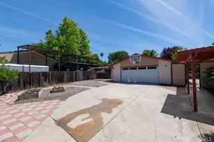 1634 Rambouillet, Paso Robles, CA 93446 - Photo 26