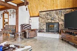 24300 Woodbine Ct, Tehachapi, CA 93561 - Photo 18