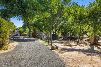 390 Paso Robles, Paso Robles, CA 93446 - Photo 28