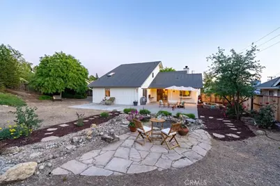 207 Navajo Street, Paso Robles, CA 93446 - Photo 2