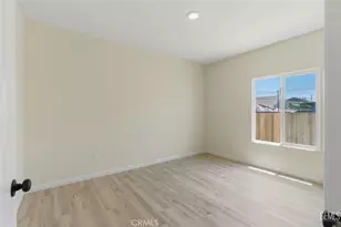 10913 San Fernando St, Lamont, CA 93241 - Photo 20