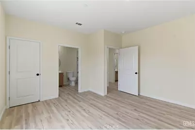 10913 San Fernando Street, Lamont, CA 93241 - Photo 22