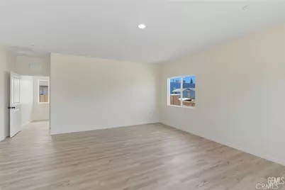 10913 San Fernando Street, Lamont, CA 93241 - Photo 4