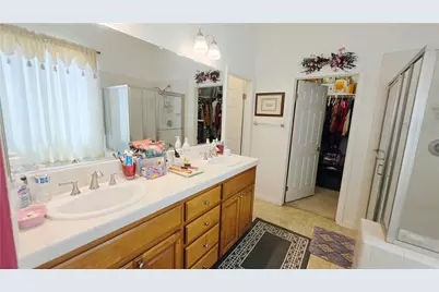 6813 Cobalt, Bakersfield, CA 93313 - Photo 40