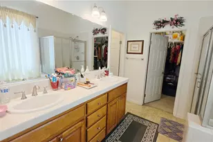 6813 Cobalt, Bakersfield, CA 93313 - Photo 40