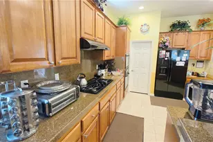 6813 Cobalt, Bakersfield, CA 93313 - Photo 14
