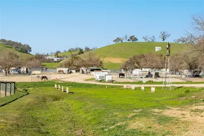 2171 Yellow Gold, Paso Robles, CA 93446 - Photo 38