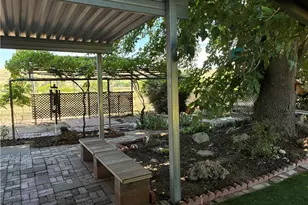 370 Cholame St, Shandon, CA 93461 - Photo 4