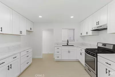 916 Alandale Avenue, Bakersfield, CA 93308 - Photo 6