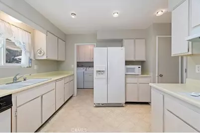 26135 McCall, Menifee, CA 92586 - Photo 12