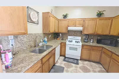 823 Deer Ridge, Bakersfield, CA 93306 - Photo 8