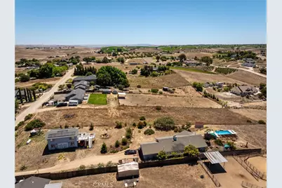 8290 Plane View Place, Paso Robles, CA 93446 - Photo 4