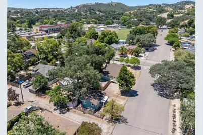 1844 Vine, Paso Robles, CA 93446 - Photo 32