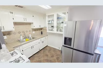 1610 Cunha, Bakersfield, CA 93305 - Photo 10