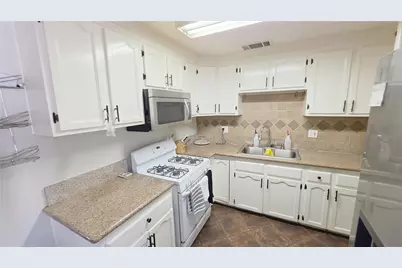 1610 Cunha, Bakersfield, CA 93305 - Photo 12