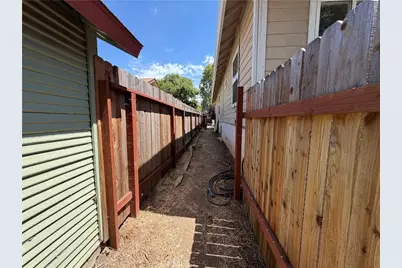 217 Cedar, Roseville, CA 95678 - Photo 20