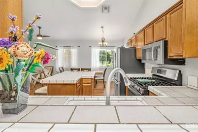 9004 Jenna Kathryn, Bakersfield, CA 93312 - Photo 18