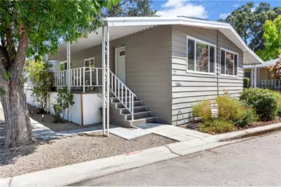 27 Via Santa Barbara #27, Paso Robles, CA 93446 - Photo 2