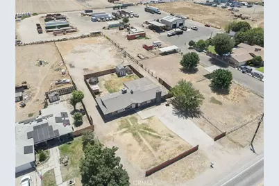 2001 Di Giorgio, Bakersfield, CA 93307 - Photo 2