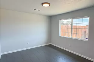 2001 Di Giorgio, Bakersfield, CA 93307 - Photo 32