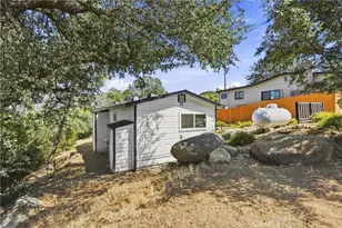 32 Pinebrook, Wofford Heights, CA 93285 - Photo 4