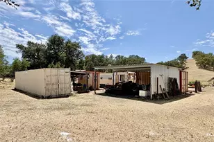 49460 Sapaque Rd, Bradley, CA 93426 - Photo 32