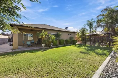 402 Dagenham Court, Bakersfield, CA 93307 - Photo 28