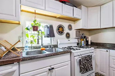 9712 Pinal #B7, Santa Margarita, CA 93453 - Photo 14
