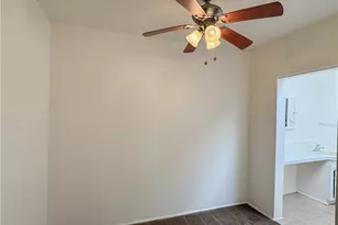 2310 B St, Bakersfield, CA 93301 - Photo 38