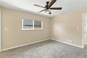 917 Elizabeth Ct, Bakersfield, CA 93308 - Photo 32