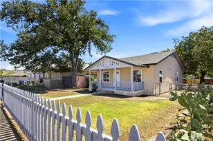 1015 Oregon, Bakersfield, CA 93305 - Photo 2