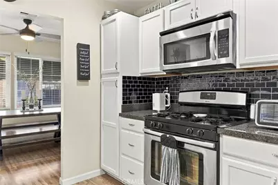 725 45th, Bakersfield, CA 93301 - Photo 2