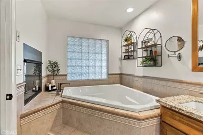 3012 McCall Avenue, Bakersfield, CA 93304 - Photo 28