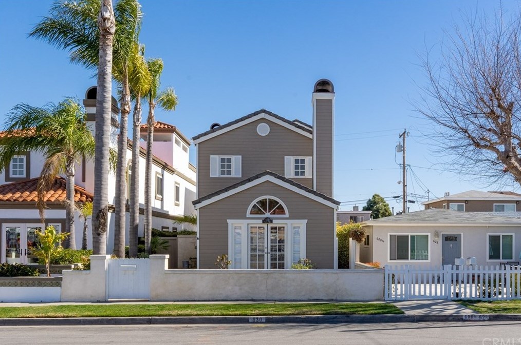 630 Geneva Ave, Huntington Beach, CA 92648-4734
