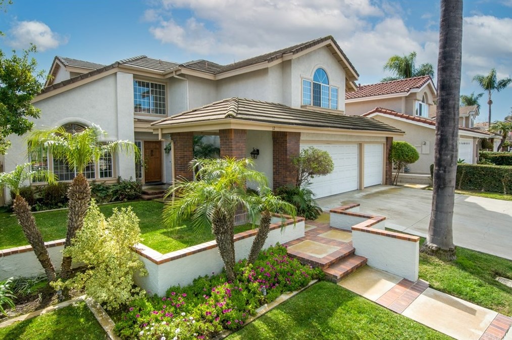 12 Danforth Ave, Laguna Beach, CA 92677-5700