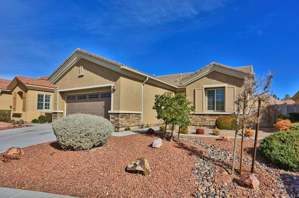 10491 Silverwood Rd, Apple Valley, CA 92308-3305