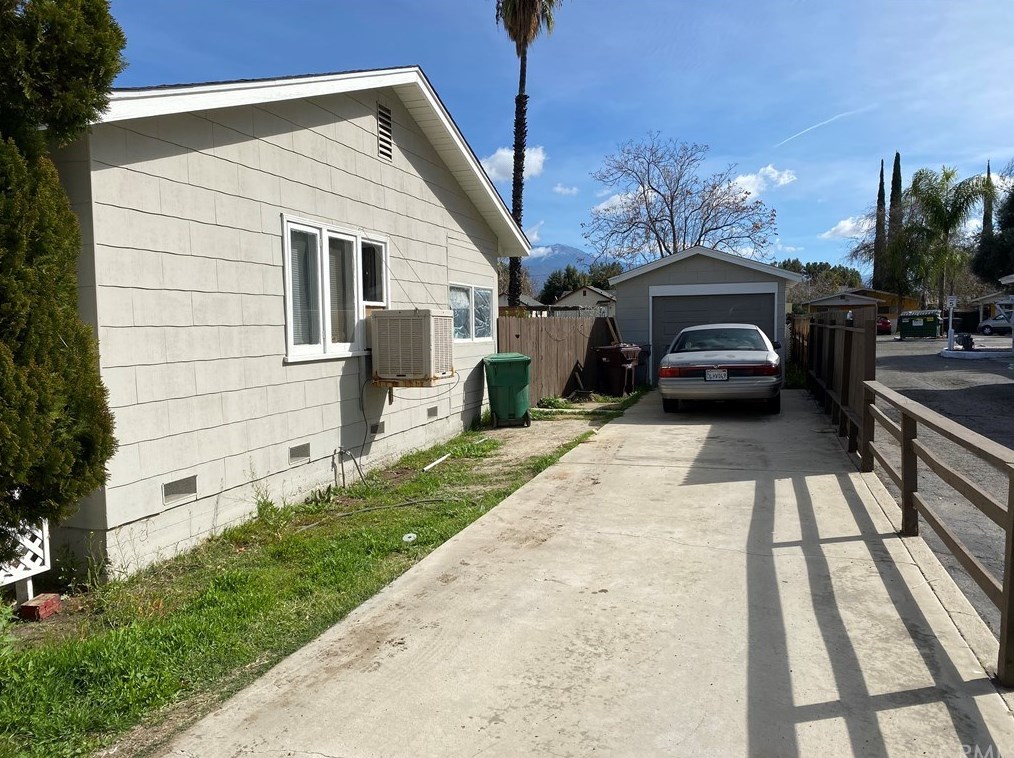 26340 San Jacinto St, Hemet, CA 92543-6118